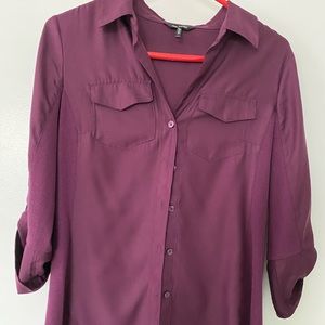 Daisy Fuentes plum blouse